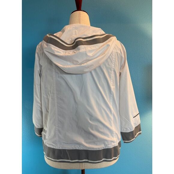 Chico's Zenergy Light Jacket Lined Pockets Attached Hood Zipper Snap Close 2 12 - Picture 3 of 9